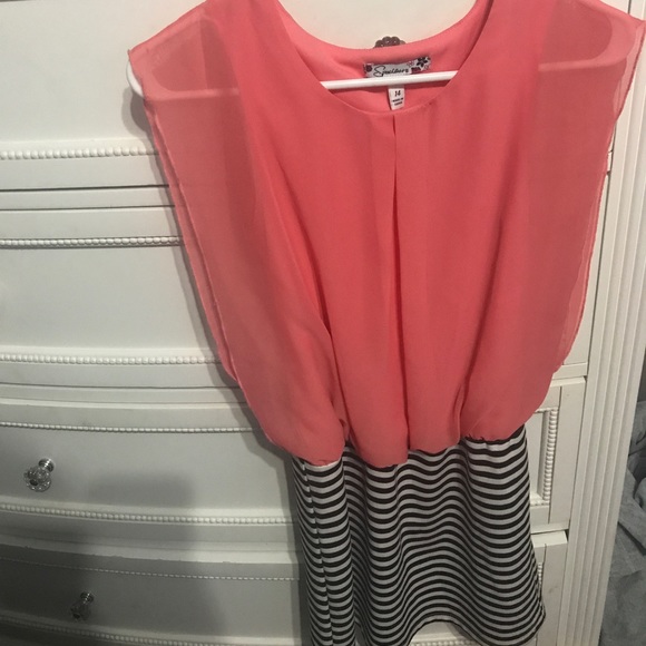 Perfect spring dress! - Picture 1 of 2